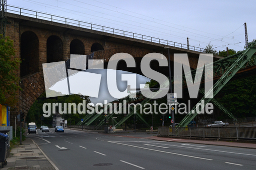 Sonnborner Eisenbahnbrücke in Wuppertal_2.jpg
